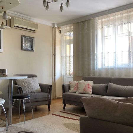 Ulpiana Apartment Pristina Kültér fotó