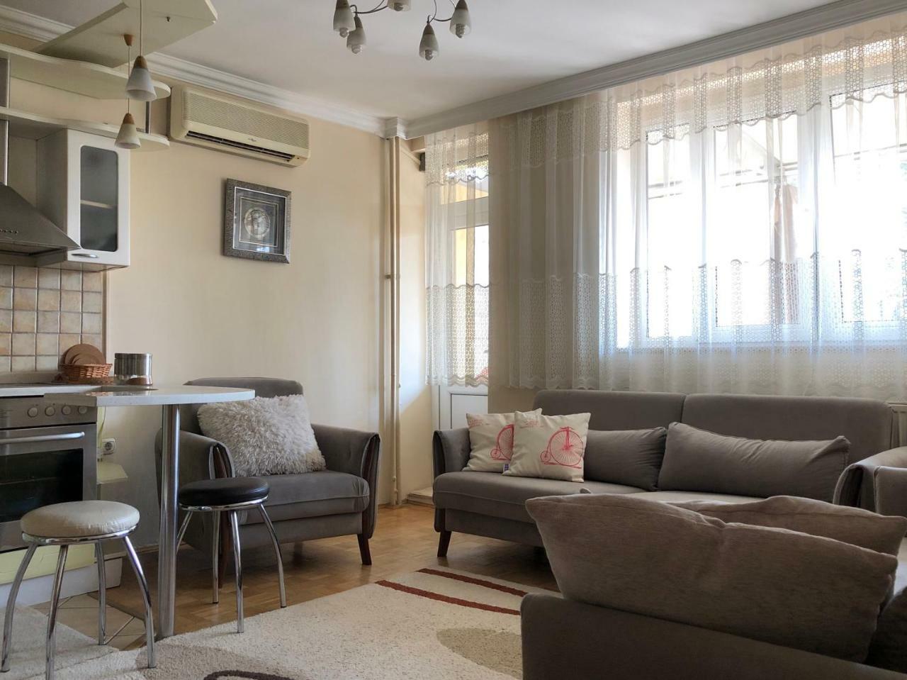 Ulpiana Apartment Pristina Kültér fotó